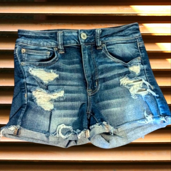 American Eagle Denim Blue Distressed Hi Rise Jean Shorts Cuffed Hems Sz 6 - Picture 1 of 7